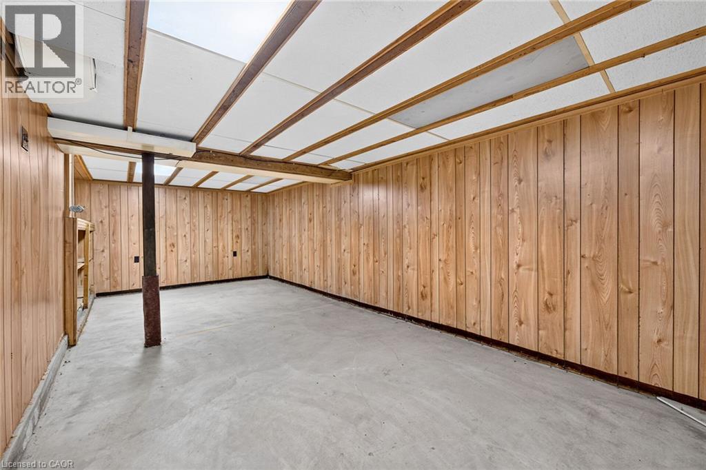 63 ROBINSON Street S - 29