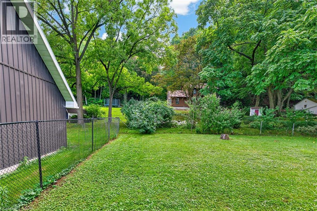63 ROBINSON Street S - 43