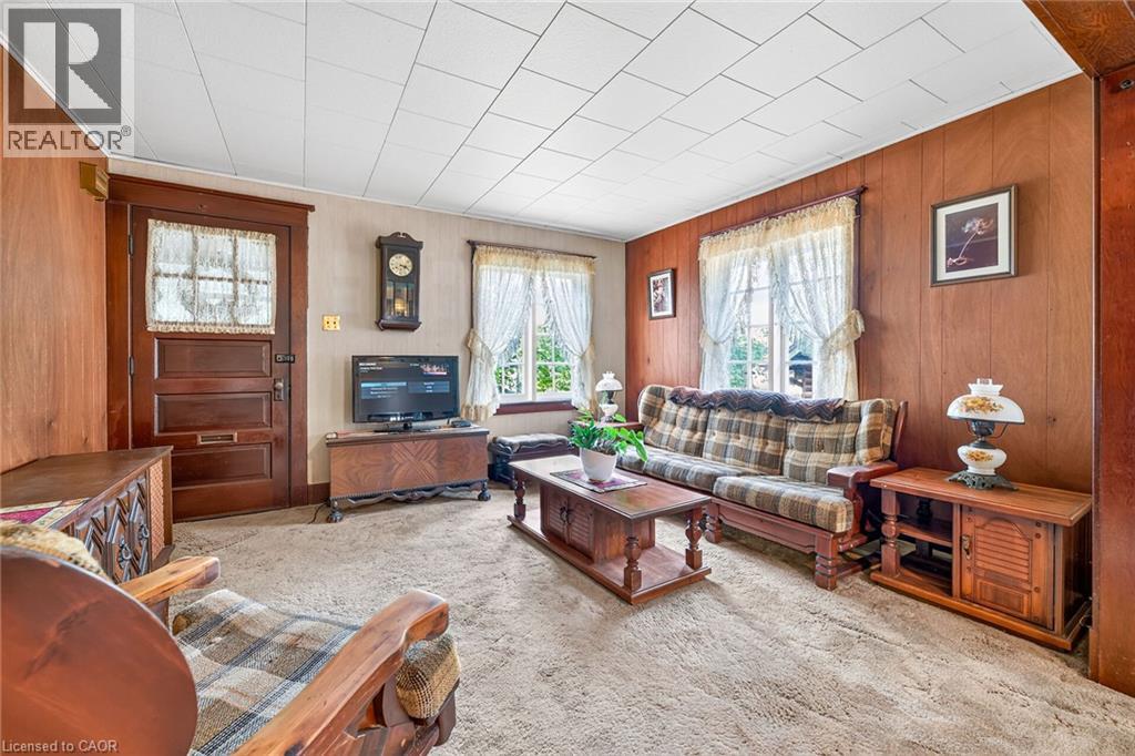 63 ROBINSON Street S - 7