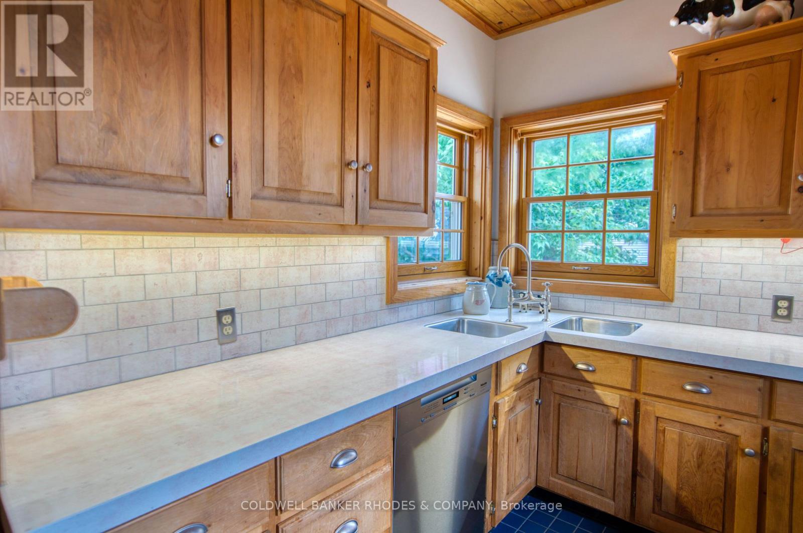 1329 LAROSE AVENUE - 17