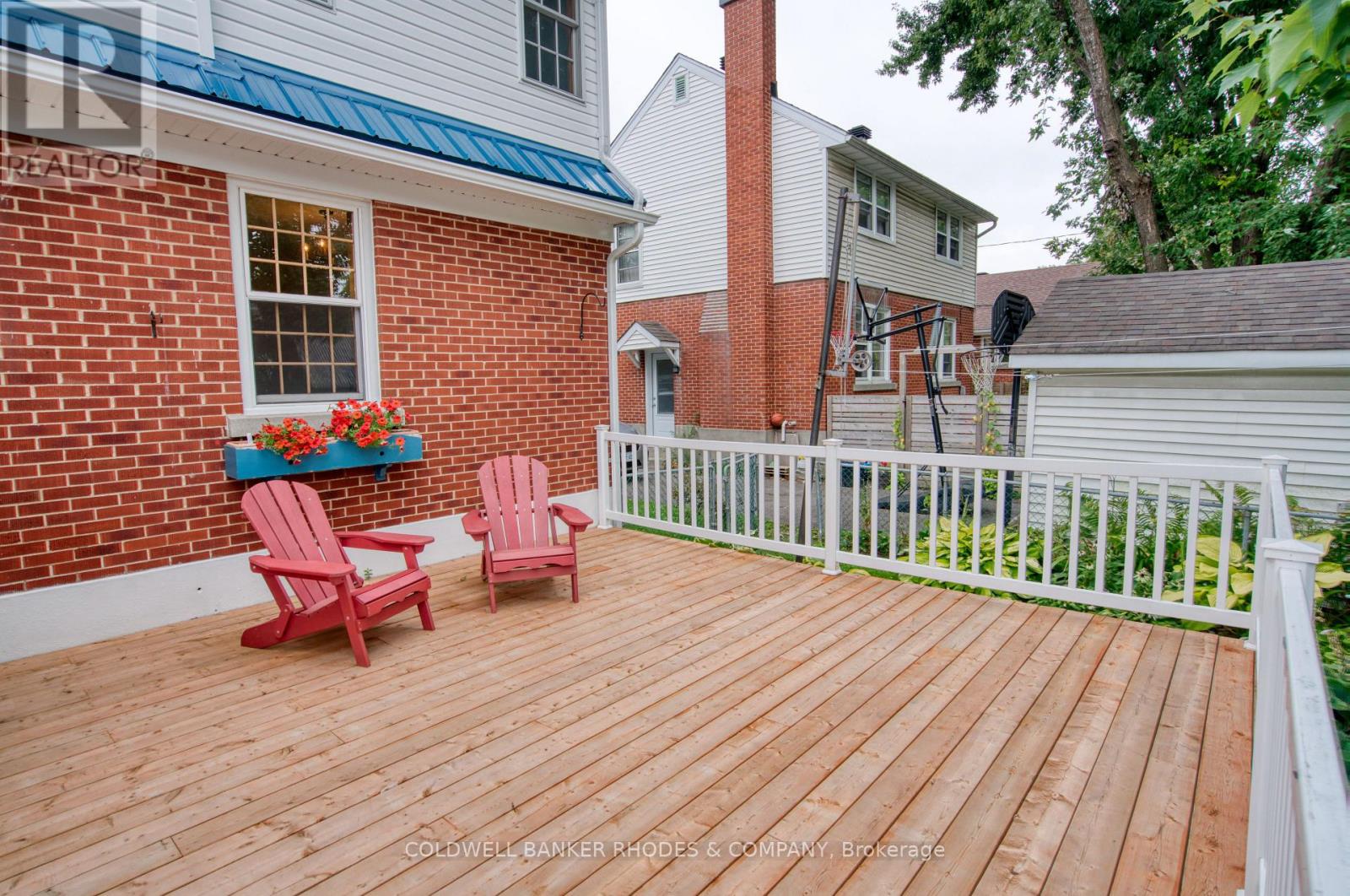 1329 LAROSE AVENUE - 35
