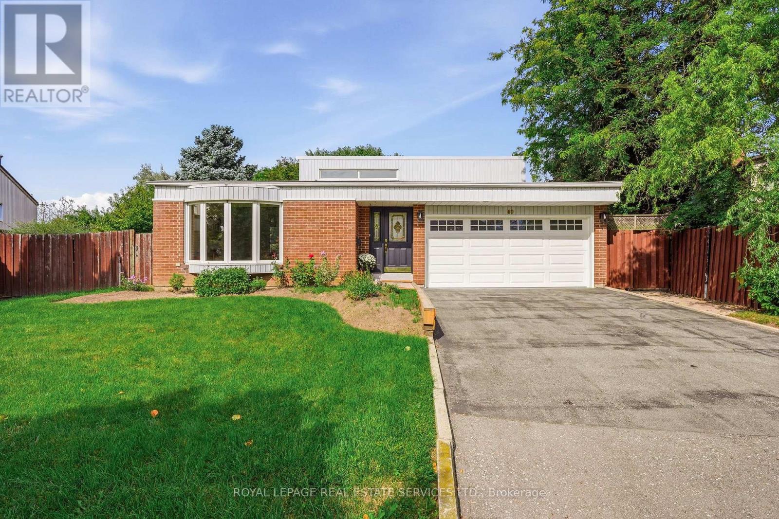 60 BOWSHELM COURT - 2