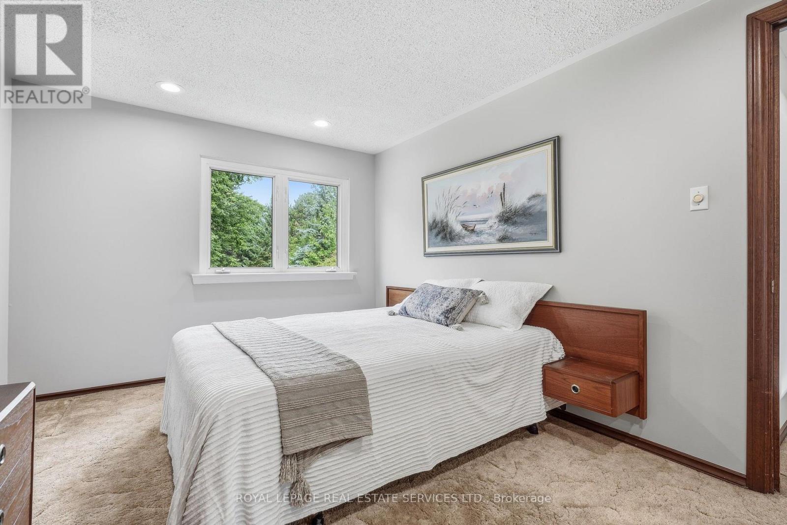 60 BOWSHELM COURT - 23