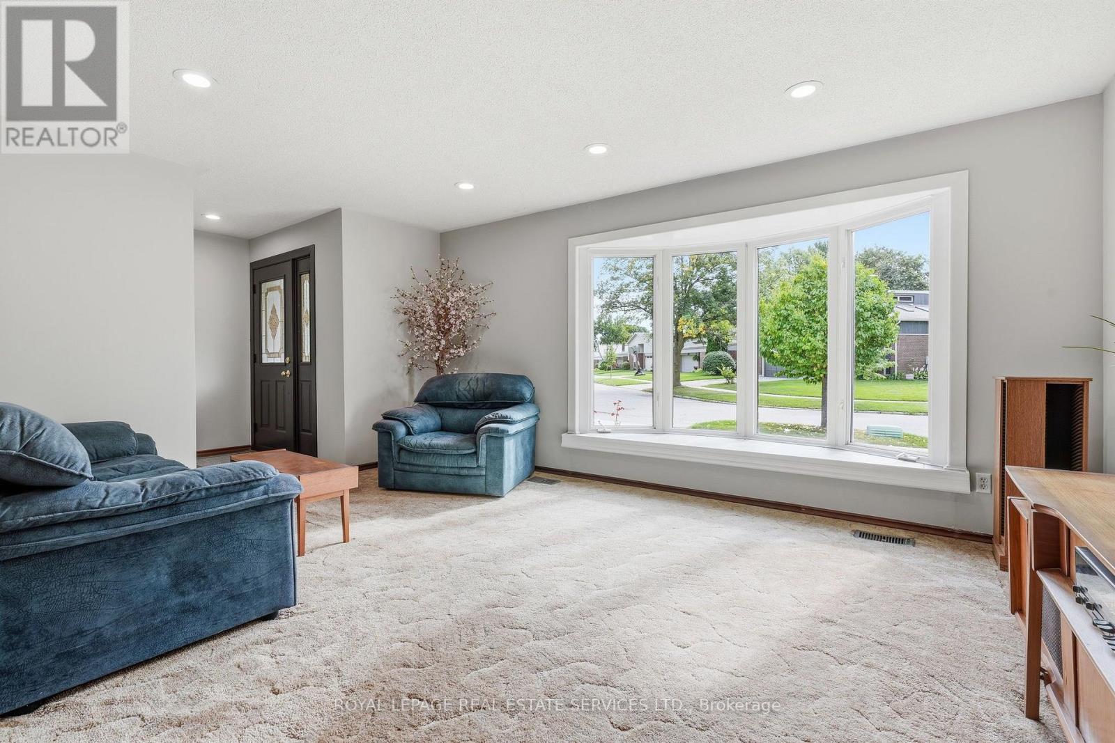 60 BOWSHELM COURT - 5