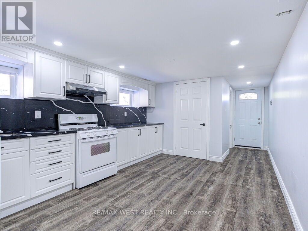 17 CABANA DRIVE - 40