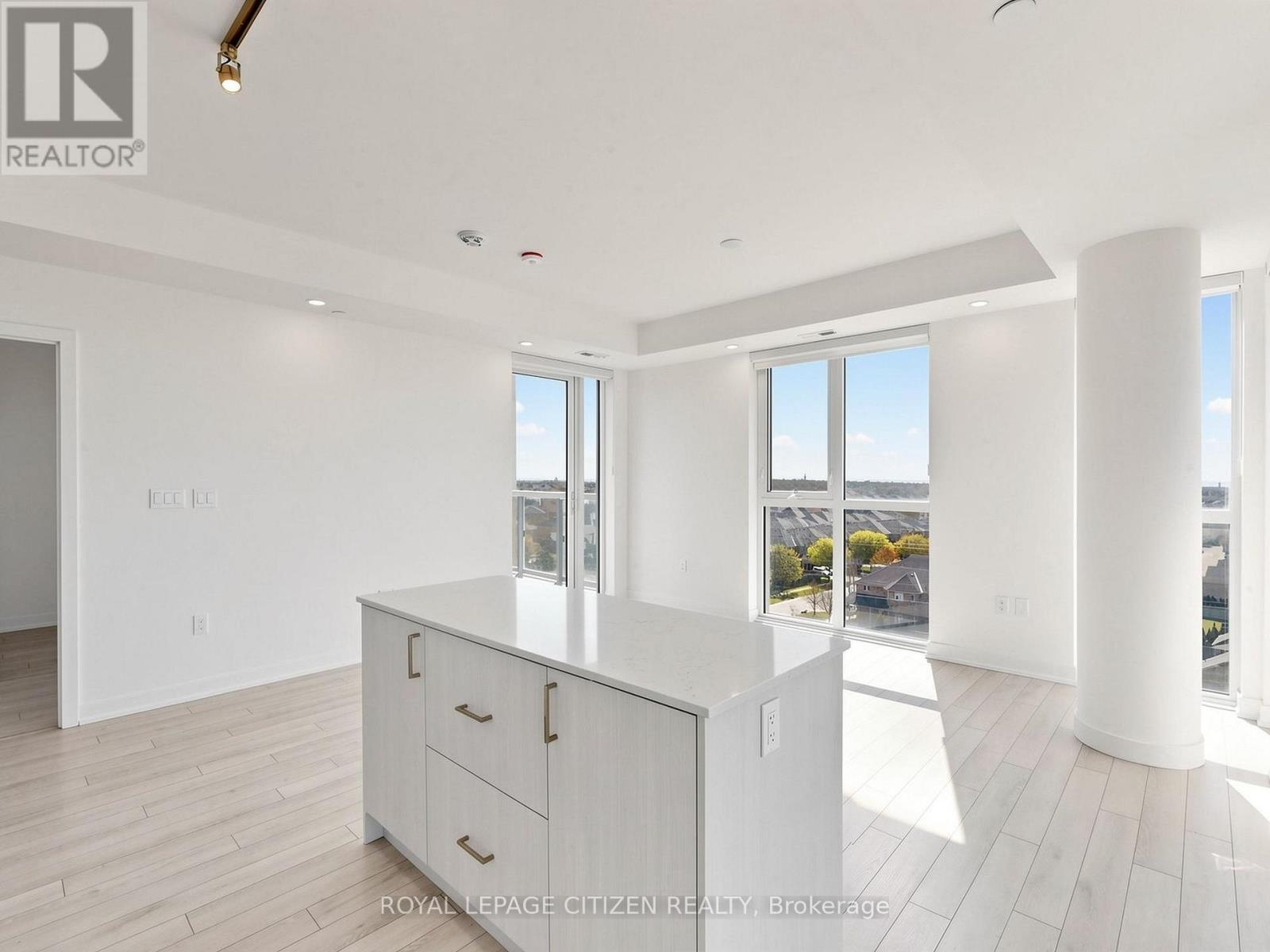 #814 1005 DUNDAS STREET - 14