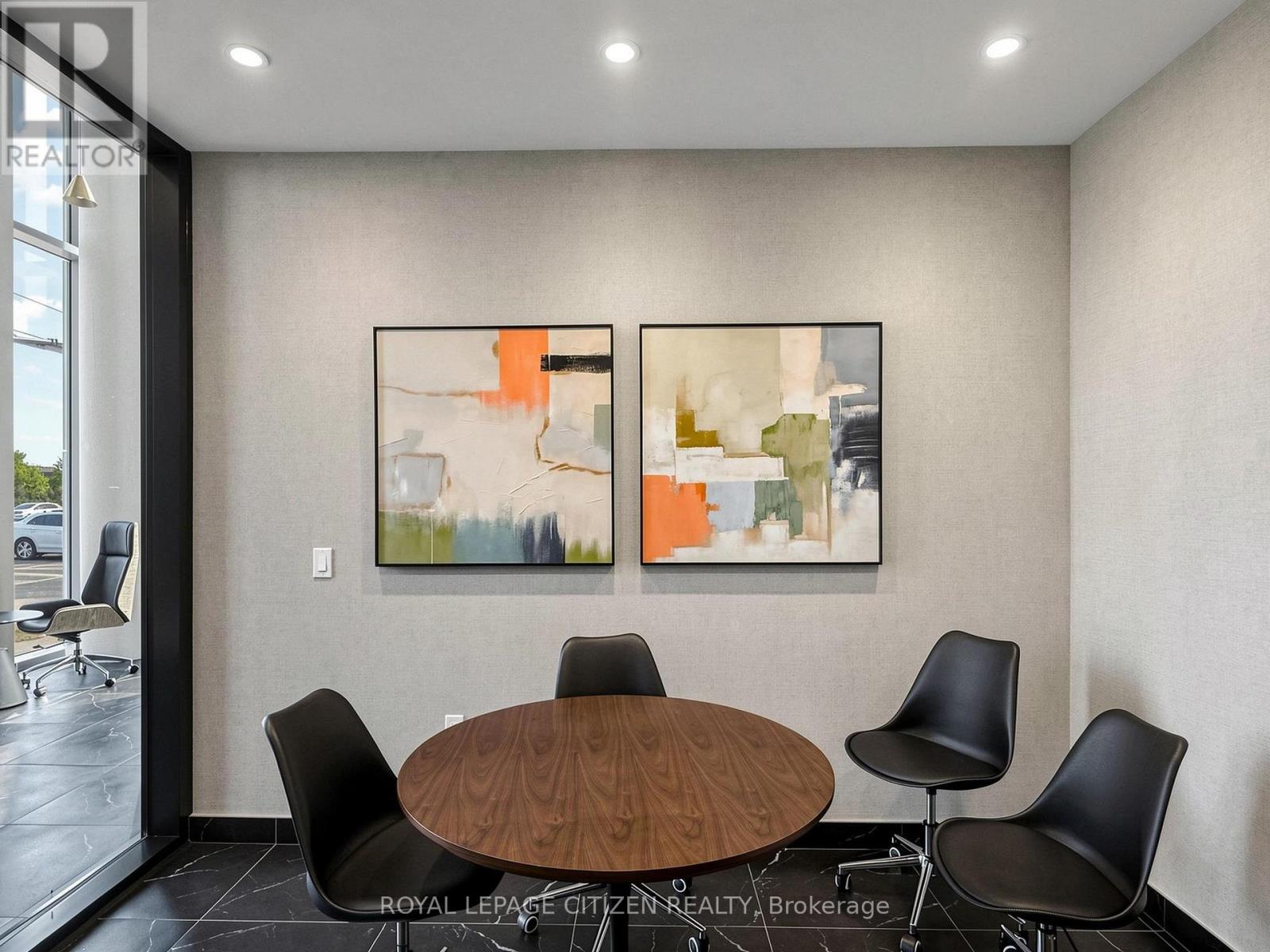 #814 1005 DUNDAS STREET - 44