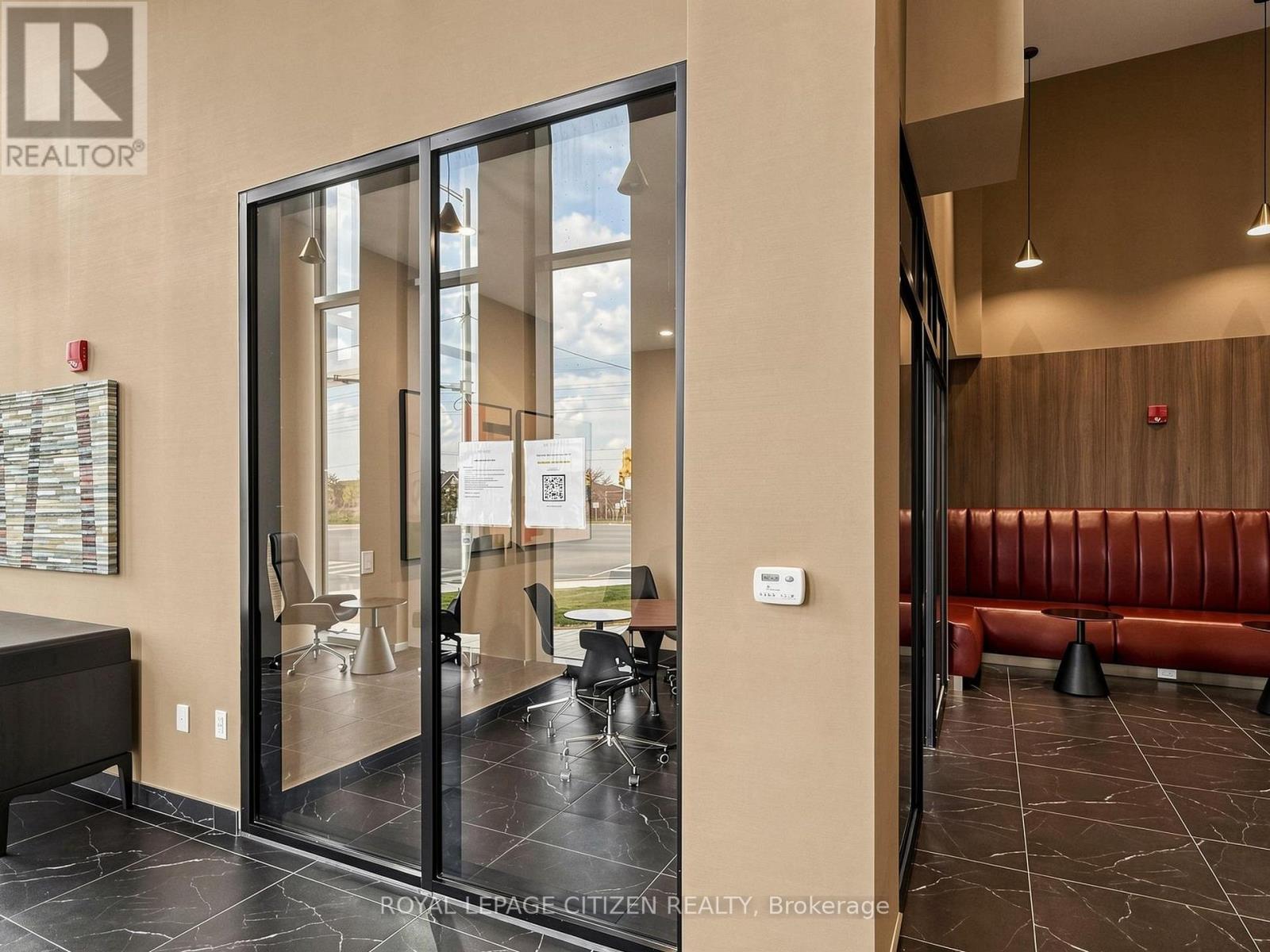 #814 1005 DUNDAS STREET - 6