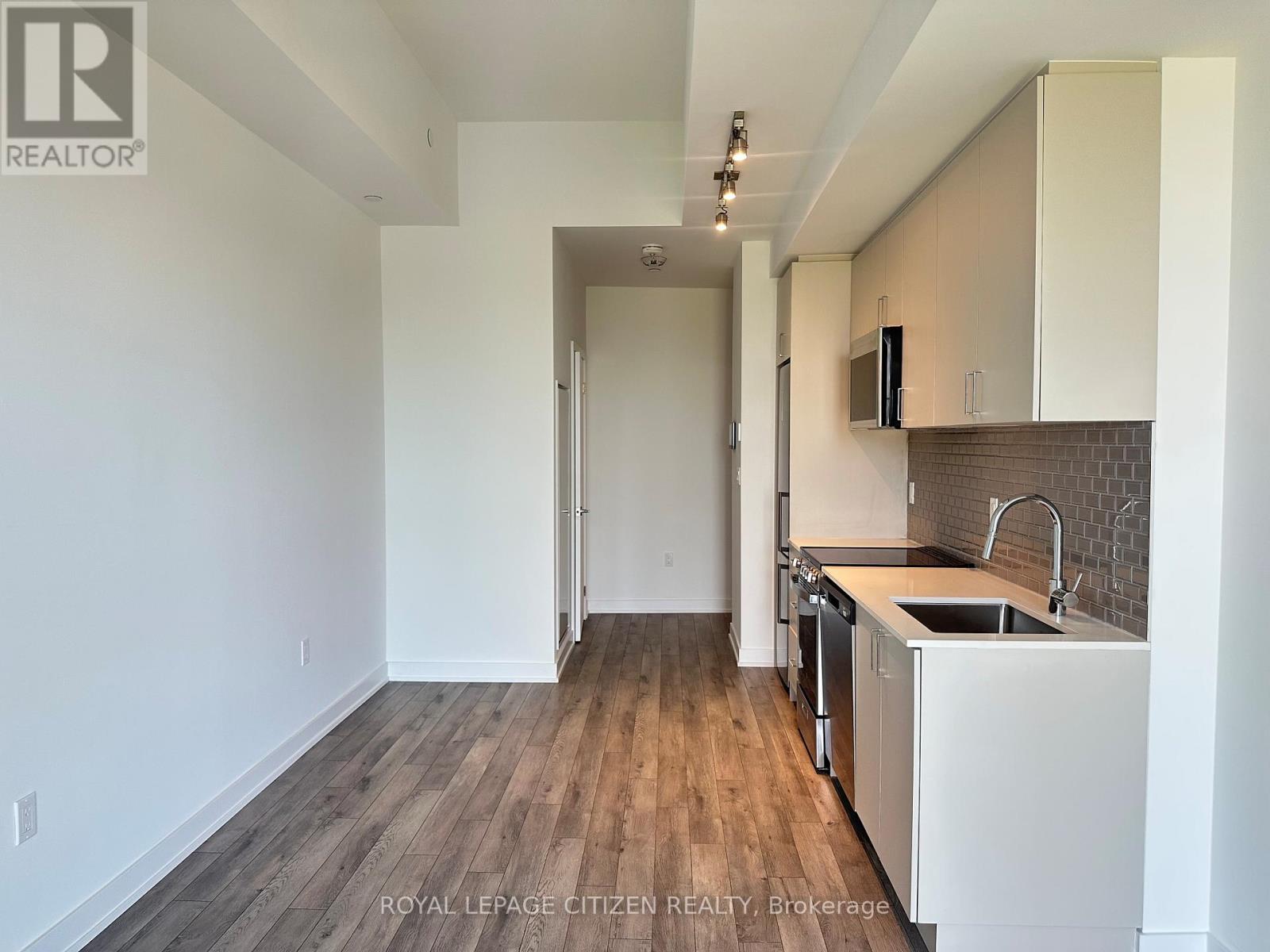 #719 1005 DUNDAS STREET E - 18
