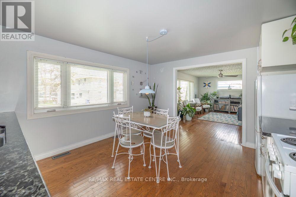 111 ELIZABETH STREET W - 14