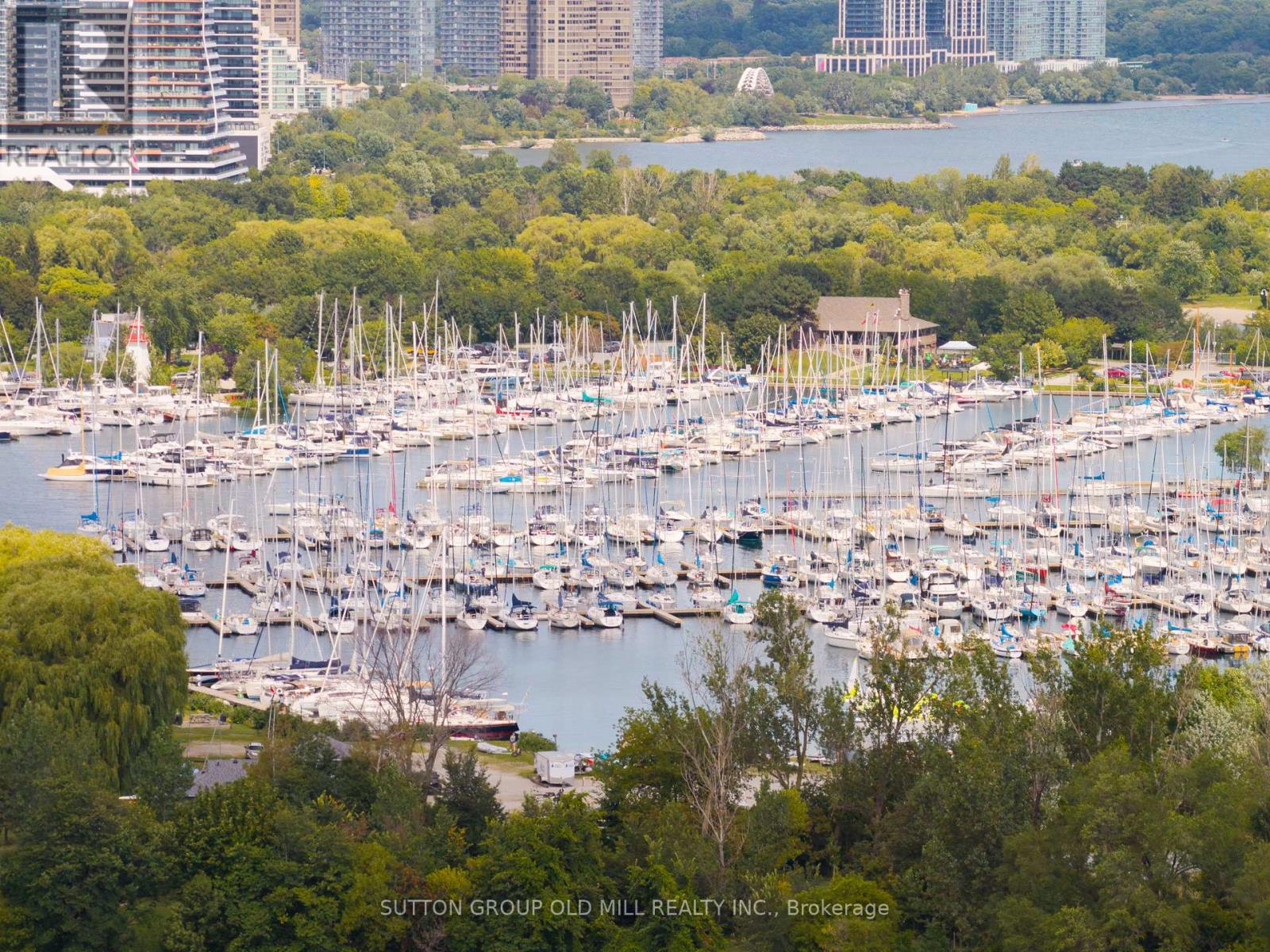 10 QUEENS AVENUE - Image 44