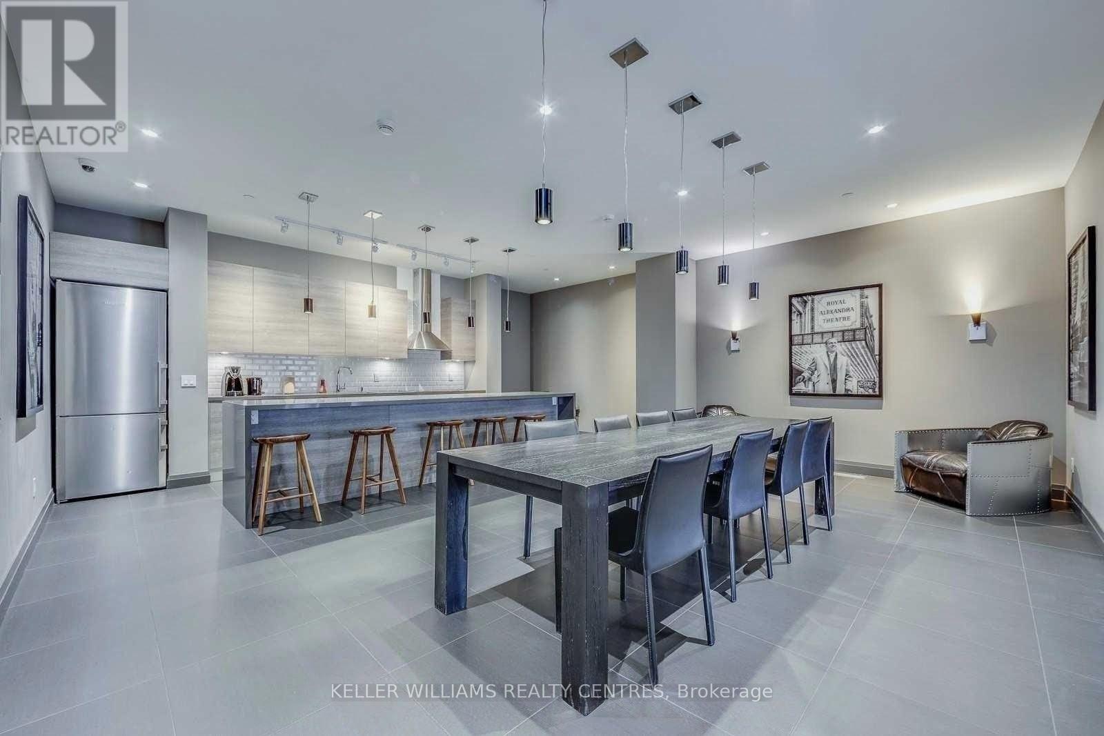 #501 224 KING STREET WEST STREET W - 16