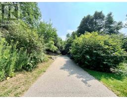 48r Bradgate Road, Toronto, ON M3B1J8 Photo 9