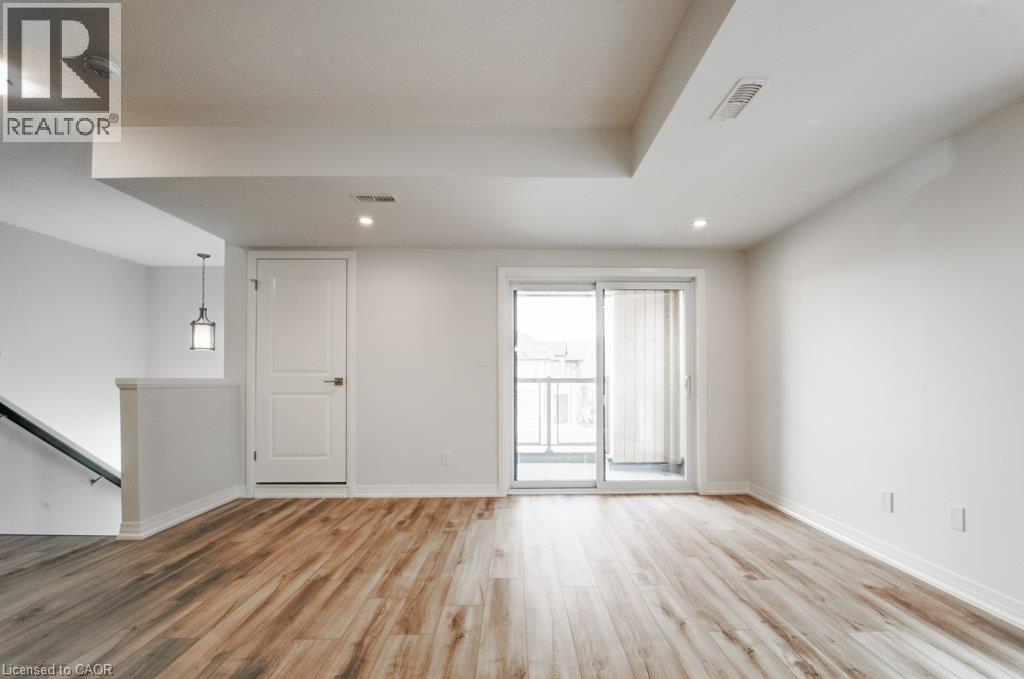 686 BENNINGER Drive - Image 11