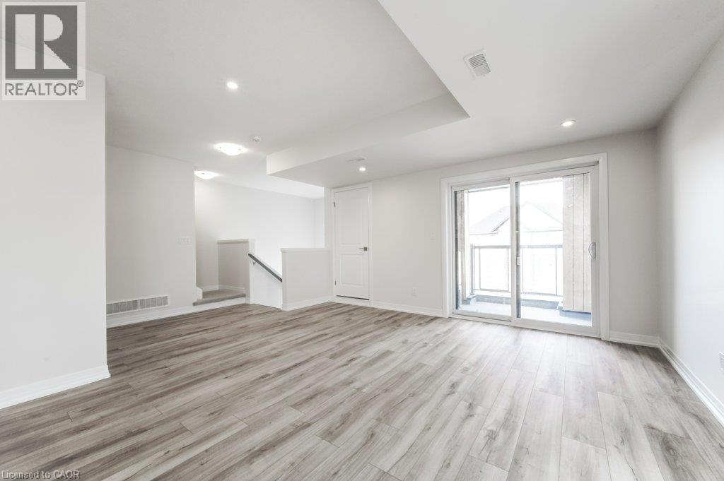 686 BENNINGER Drive - Image 12