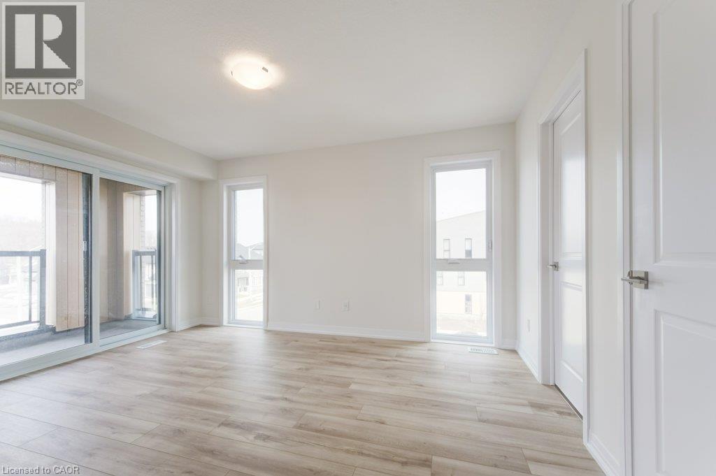 686 BENNINGER Drive - Image 24