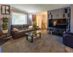 411 Gertrude Street, Midway, BC V0H1M0 Photo 14
