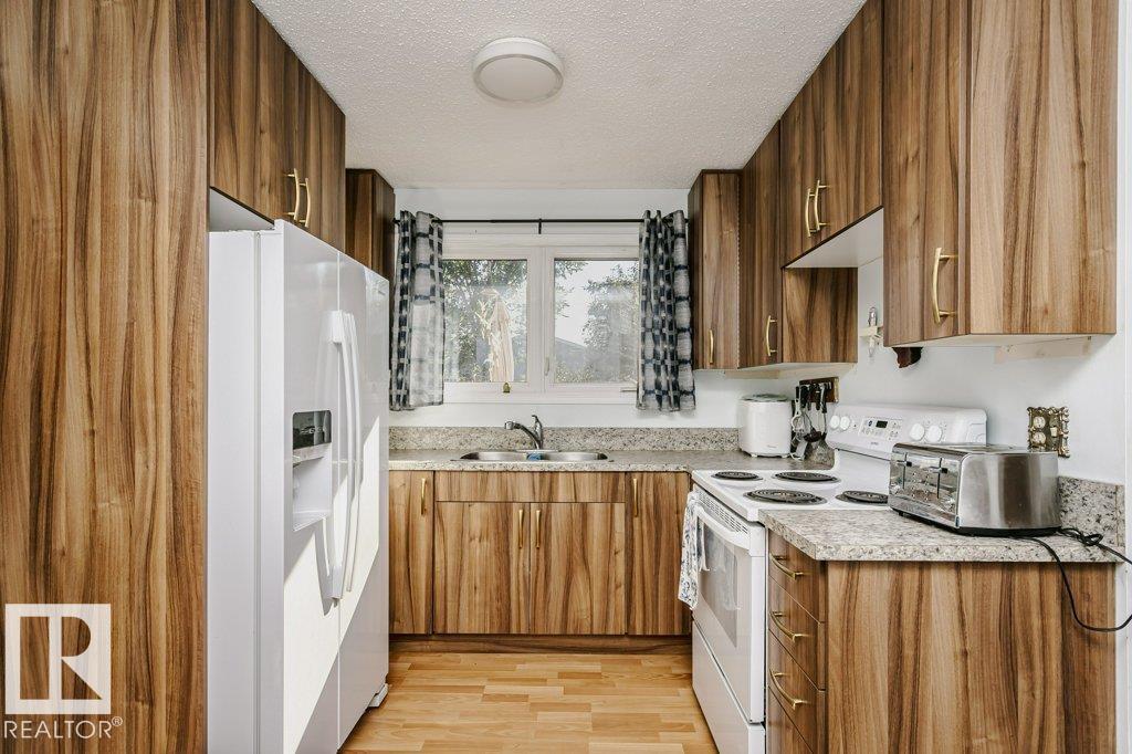 23 HUGHES RD NW - 17