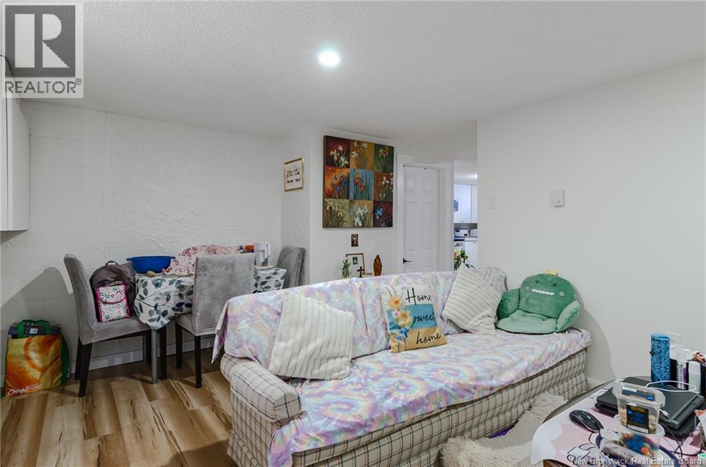 6 Parkdale Avenue - 26