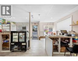 2924 Dewdney Avenue, Regina, SK S4T0X9 Photo 7