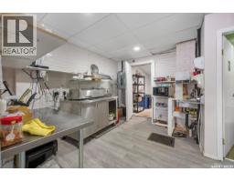 2924 Dewdney Avenue, Regina, SK S4T0X9 Photo 9
