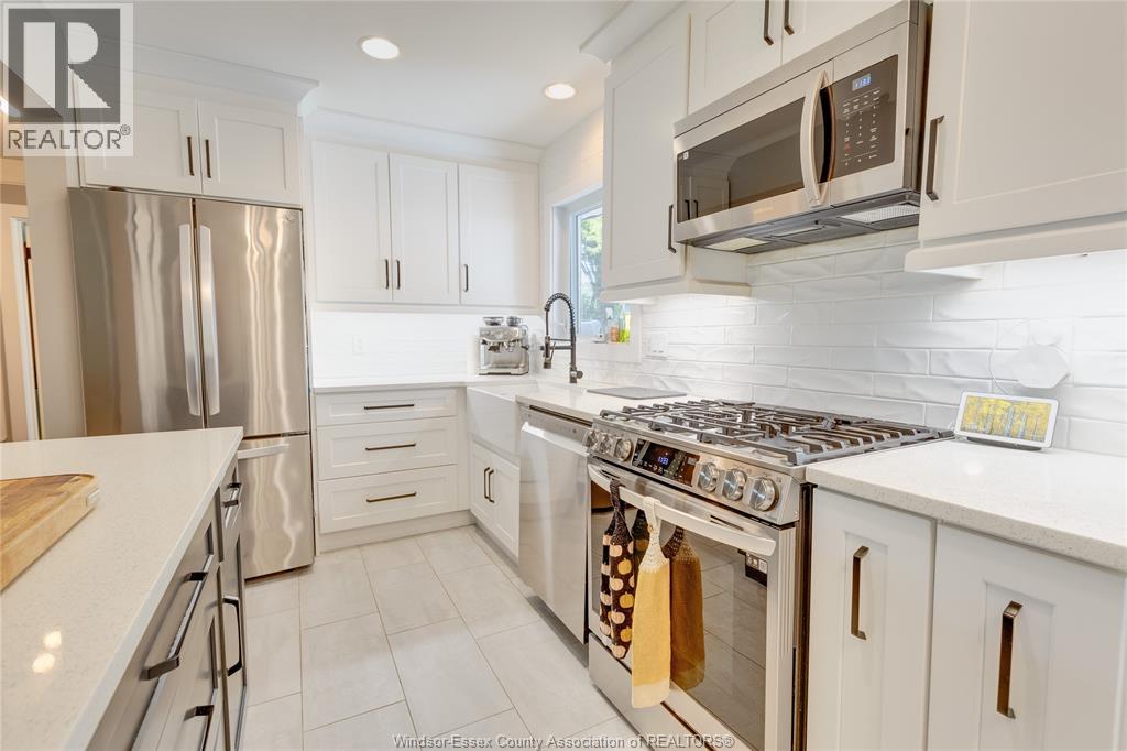 3035 RADISSON AVENUE - 13