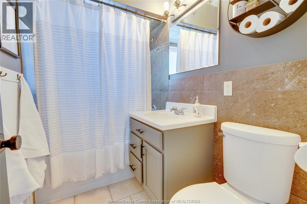 3035 RADISSON AVENUE - 22