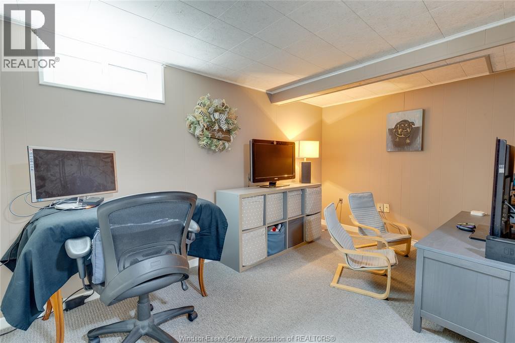 3035 RADISSON AVENUE - 35