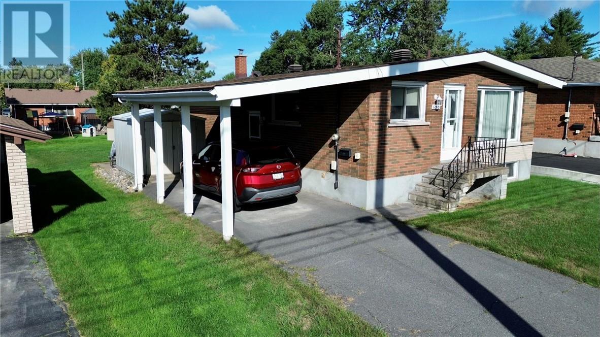 645 Churchill Avenue - 2