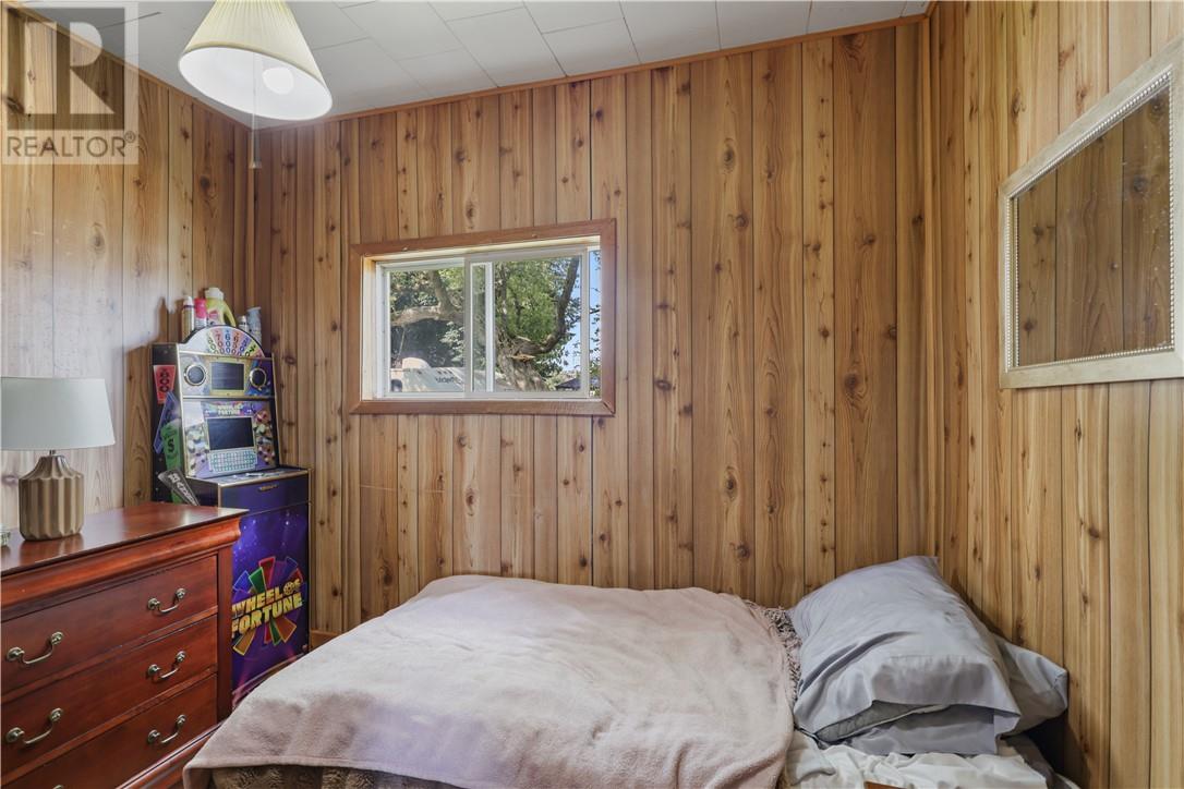 425 WOOD Street - Image 19