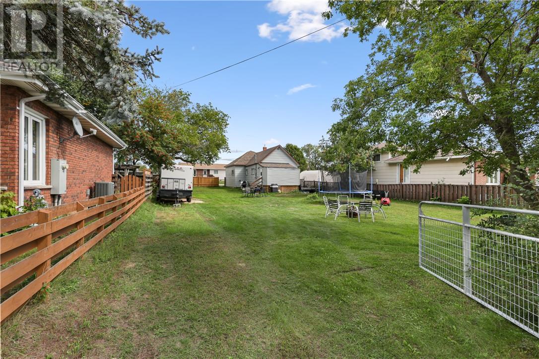 425 WOOD Street - 7