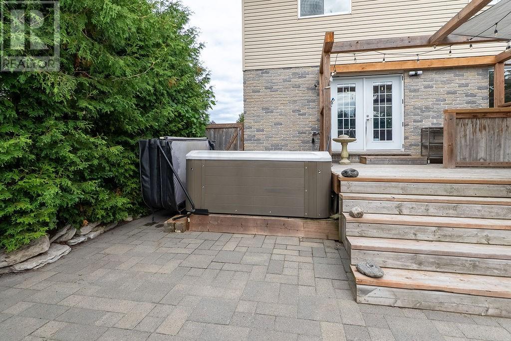130 Bayside Crescent - 33