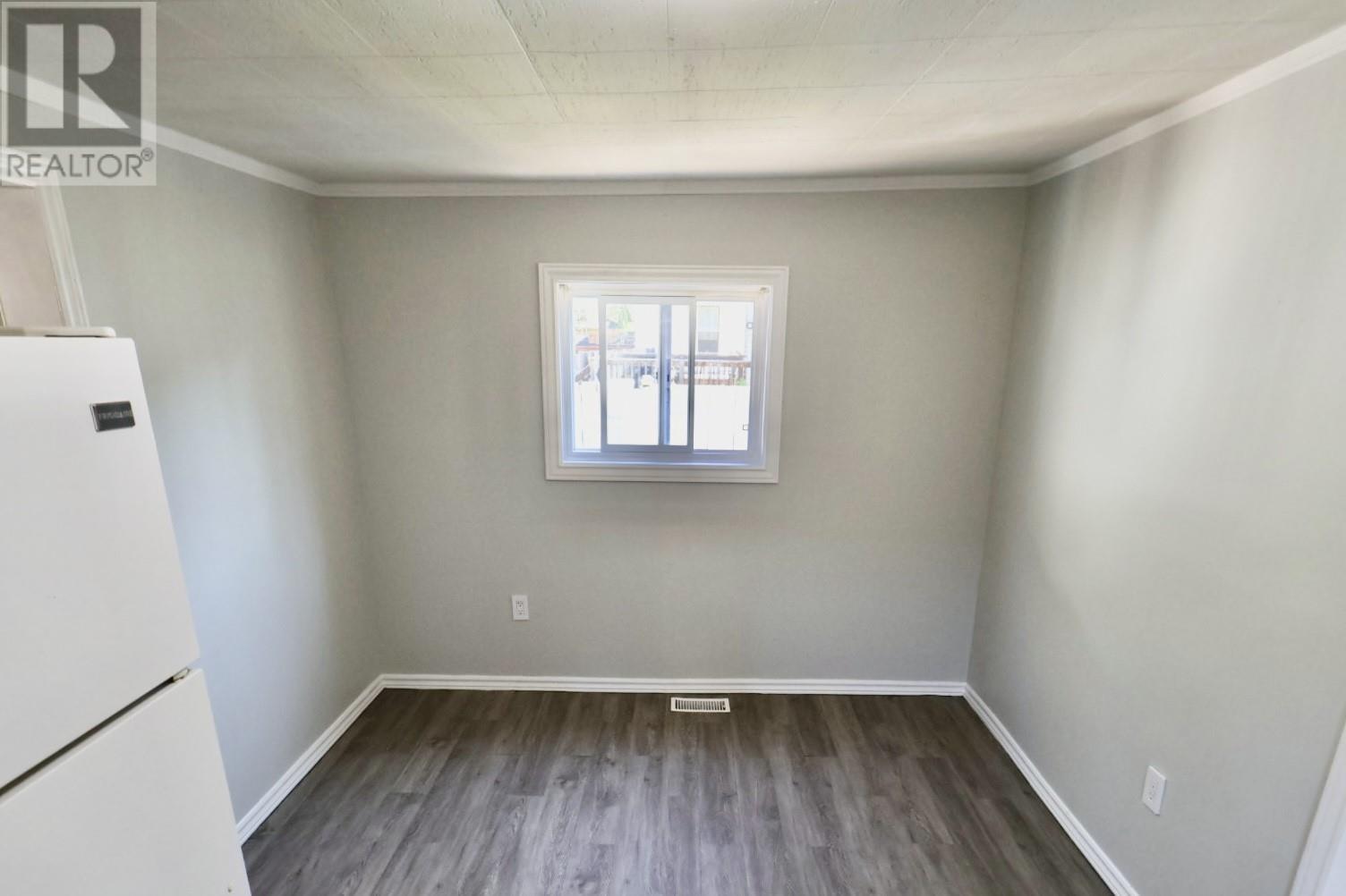 405 John ST - 6