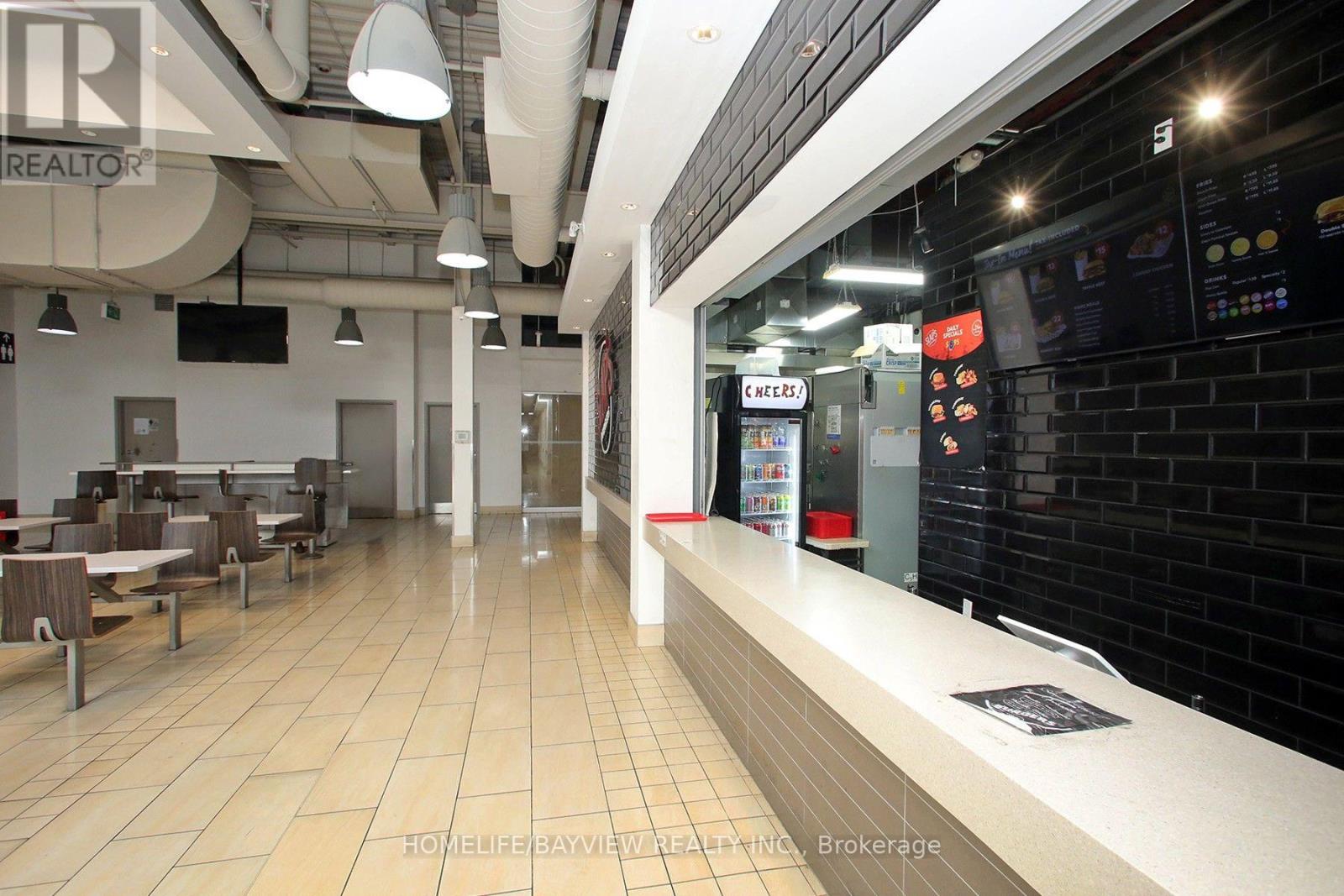 7215 Goreway Drive — photo 20