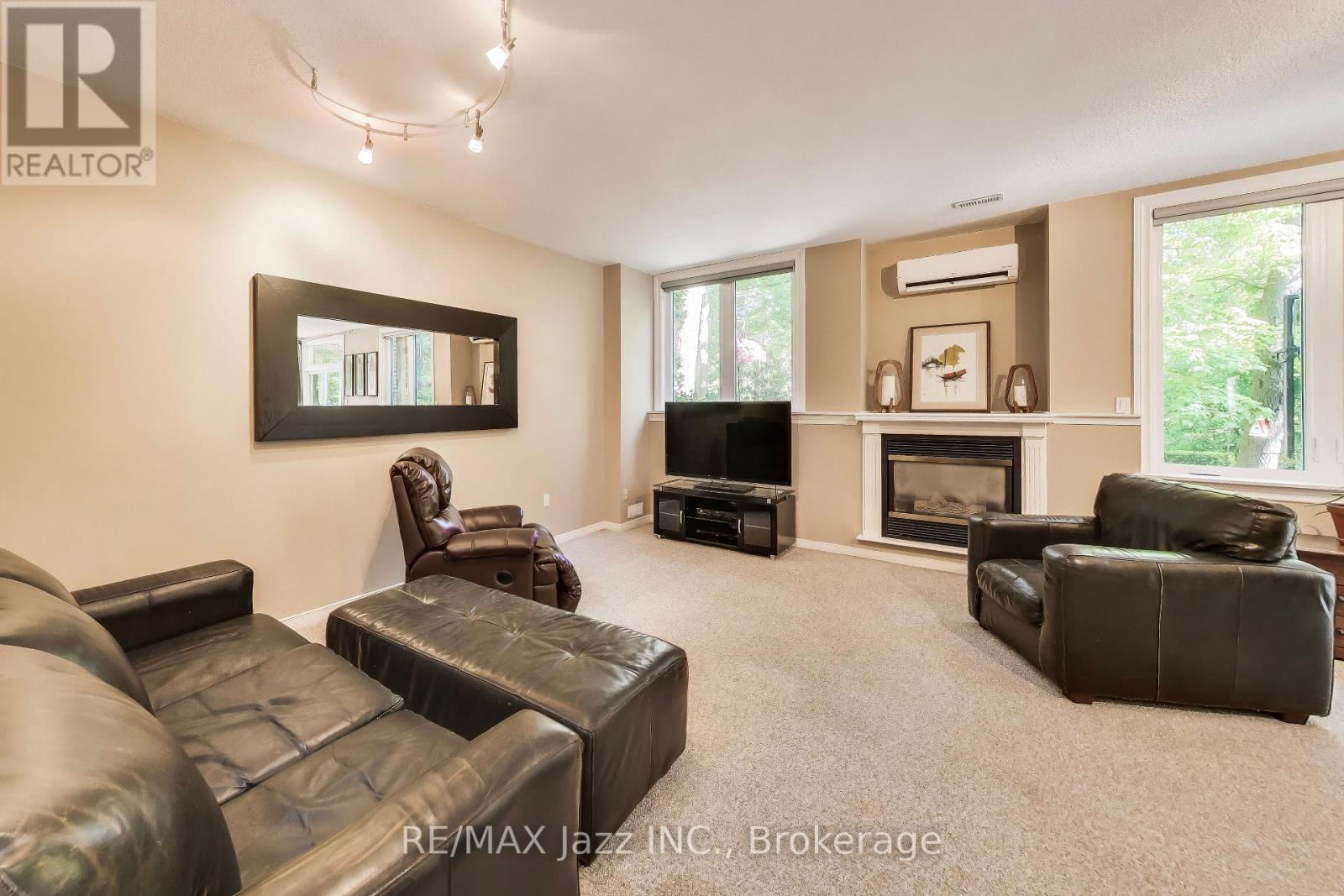 45 WINDSOR VALLEY PLACE - Image 32