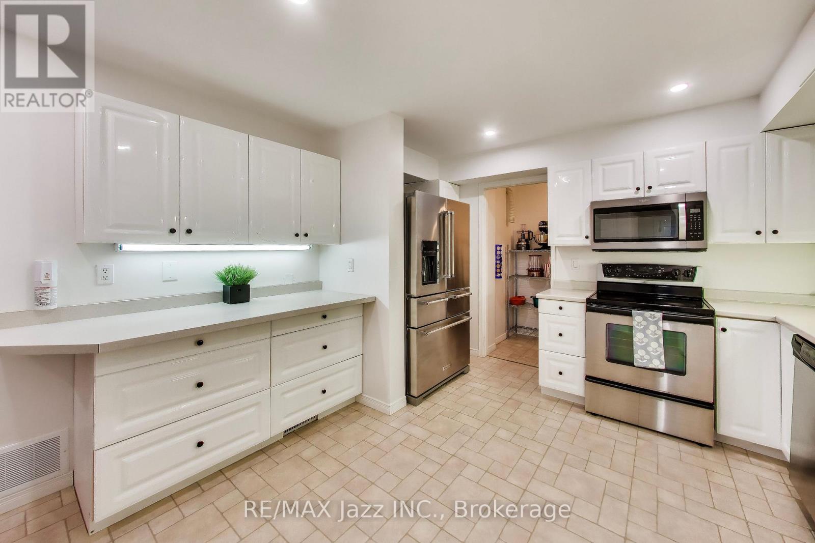 45 WINDSOR VALLEY PLACE - Image 35