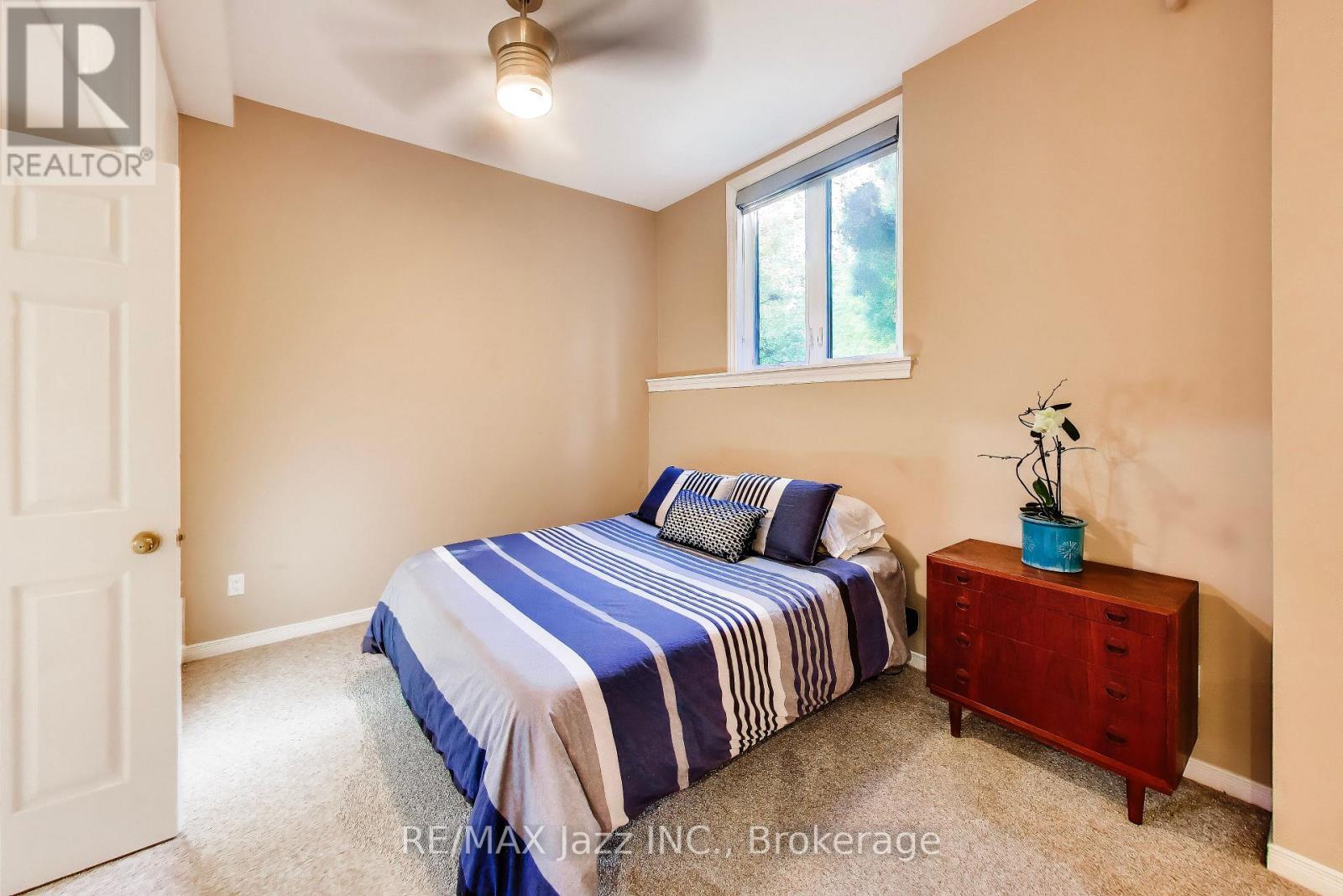 45 WINDSOR VALLEY PLACE - 36