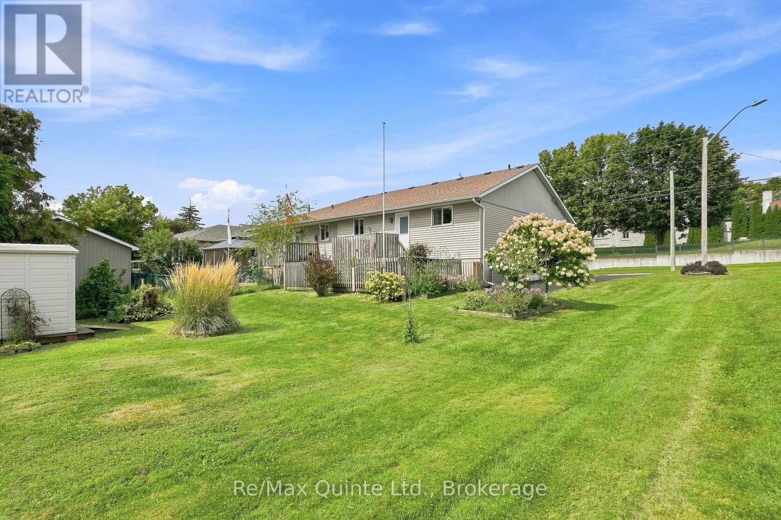 51 BAY STREET - Image 39
