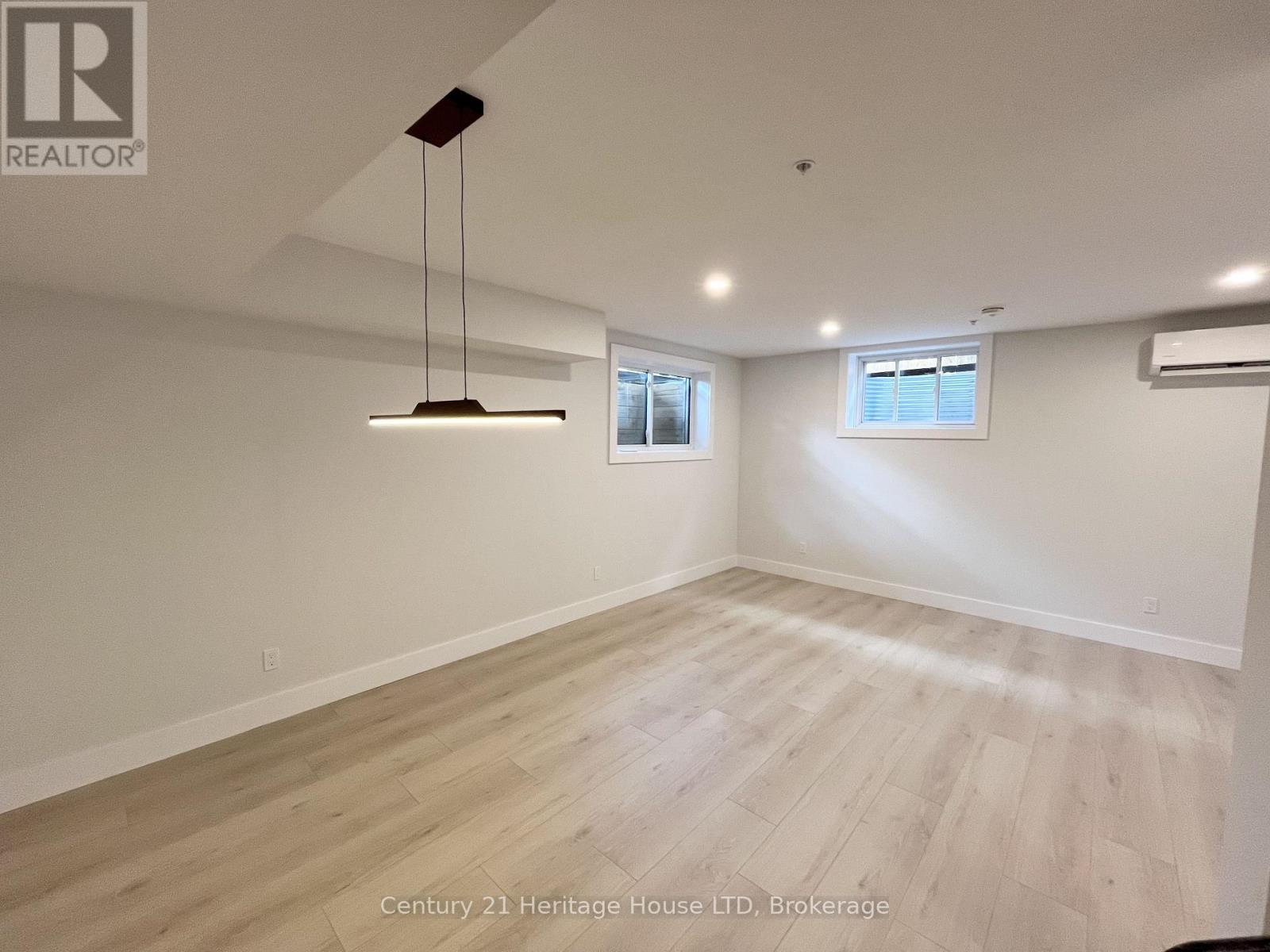 LOWER UNIT - 99B MOFFATT STREET, St. Catharines (Oakdale) — photo 9