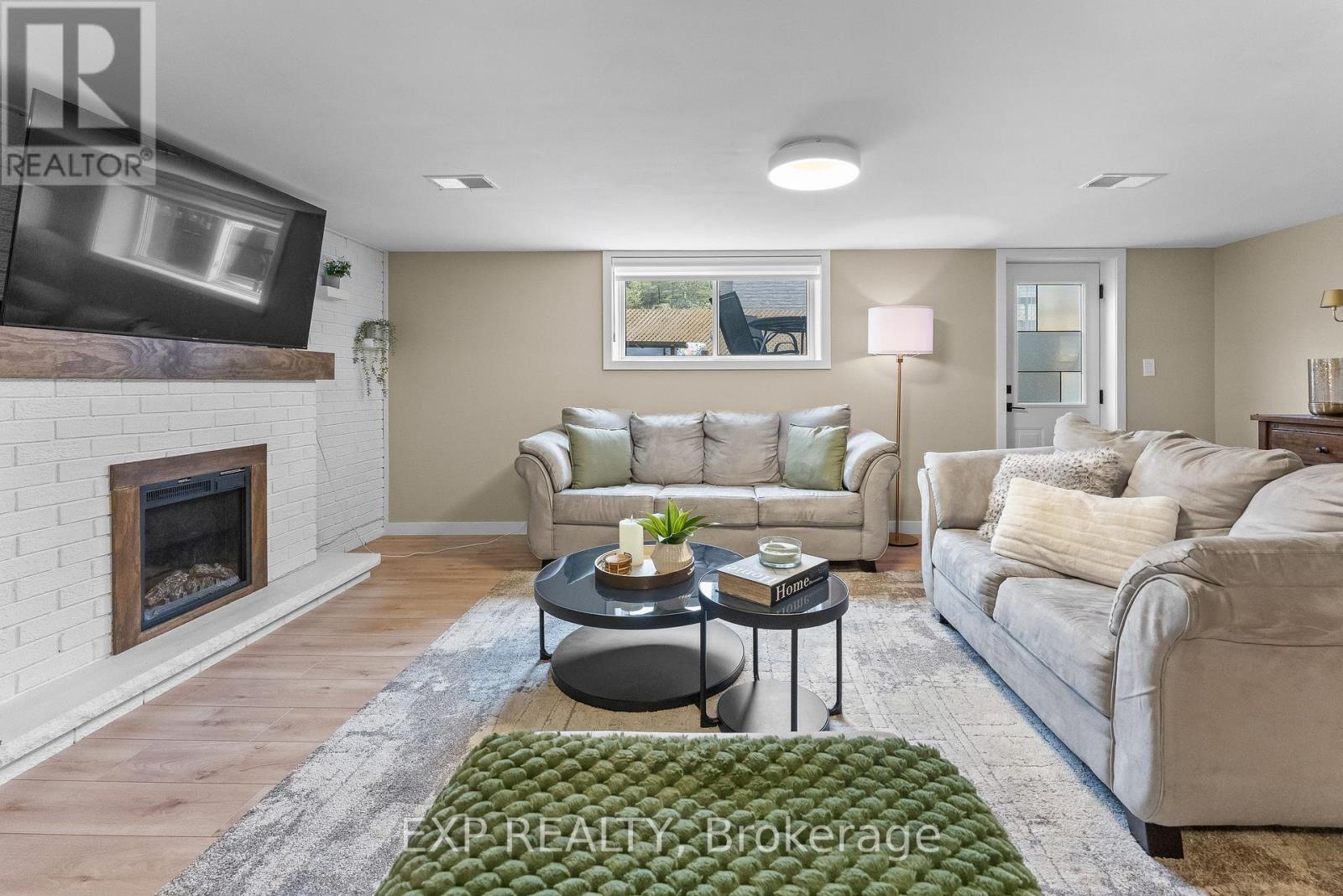 142 MARCELLA CRESCENT - Image 32