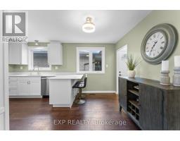 Kitchen - 142 Marcella Crescent, Hamilton, ON L8K6G3 Photo 11