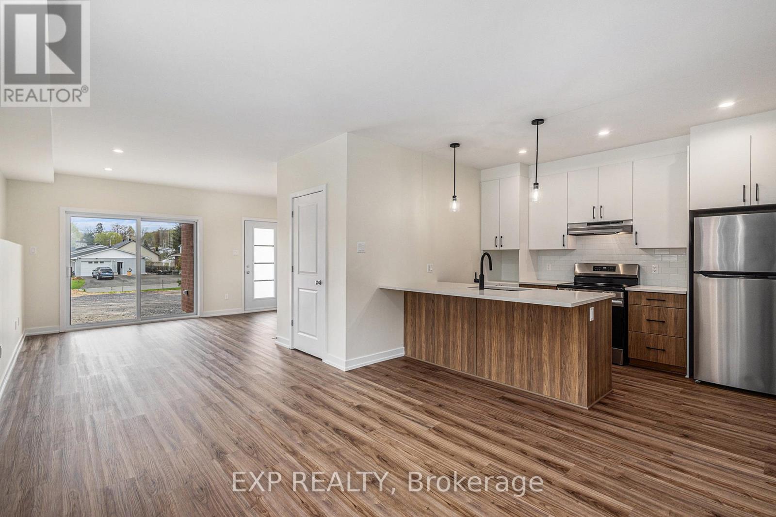 Not exact unit for rent - unit is reverse plan