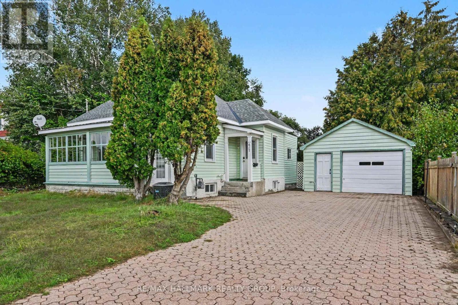 617 ROY STREET W, Laurentian Valley