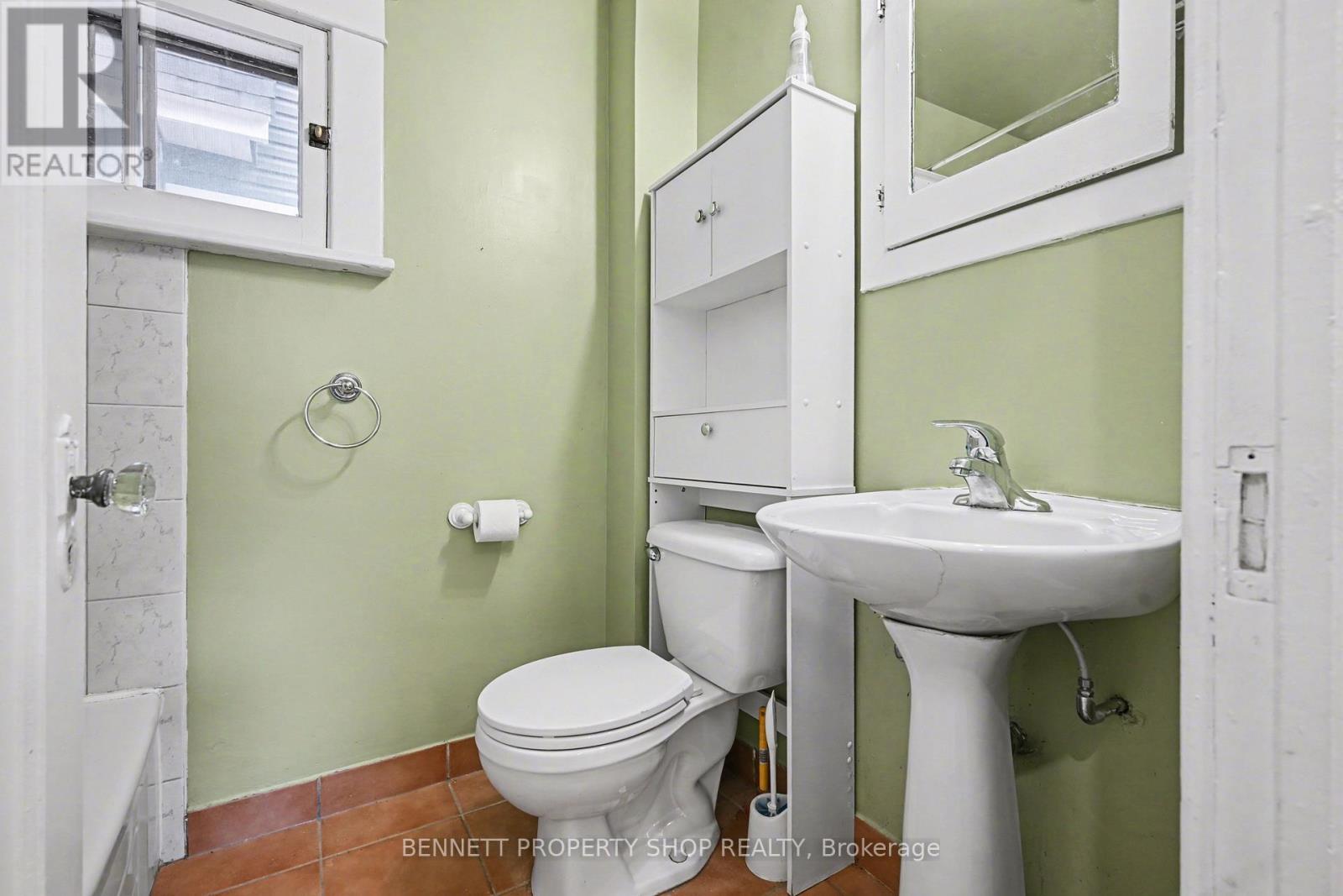 56 SMIRLE AVENUE, Ottawa — photo 8