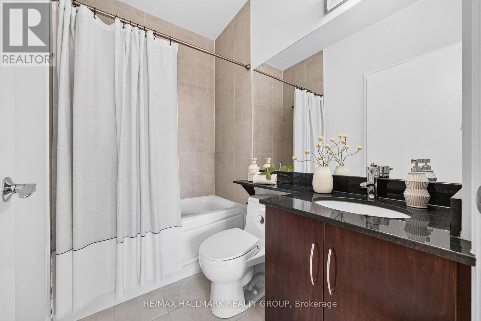 2 Bed, 2 Bath House for Sale in Ottawa – PH05 – 235 KENT STREET, Ottawa – MLS# X13759076 - Image 45