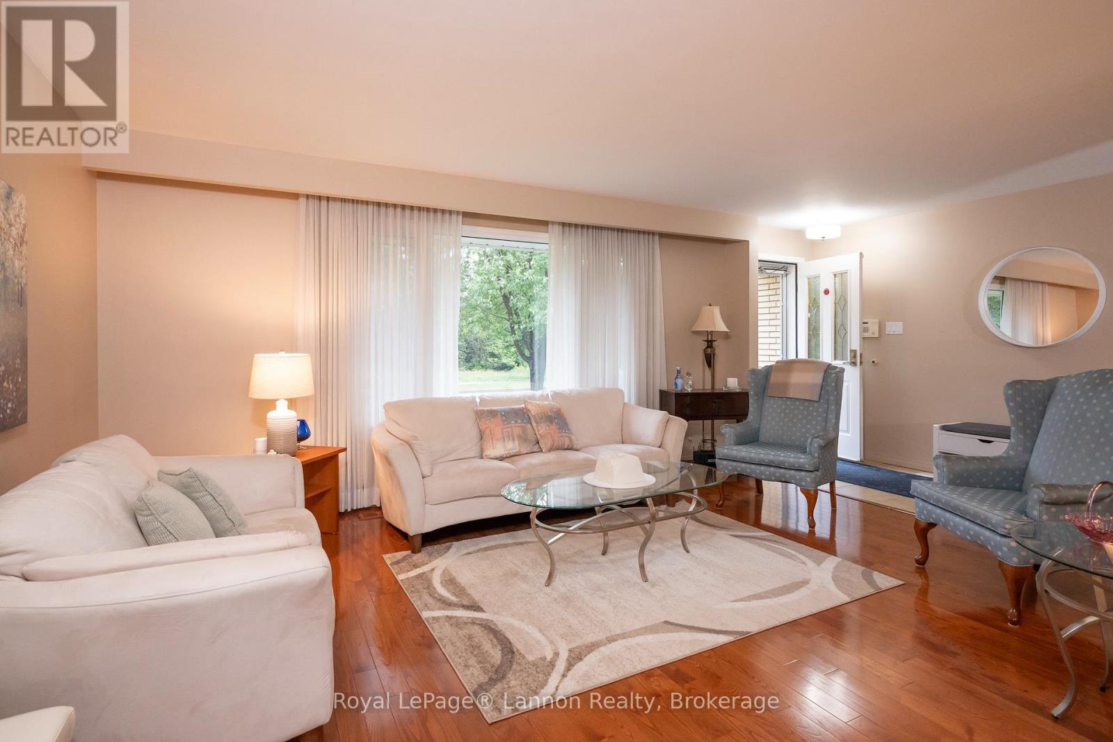 404 RIVERVIEW DRIVE - 6