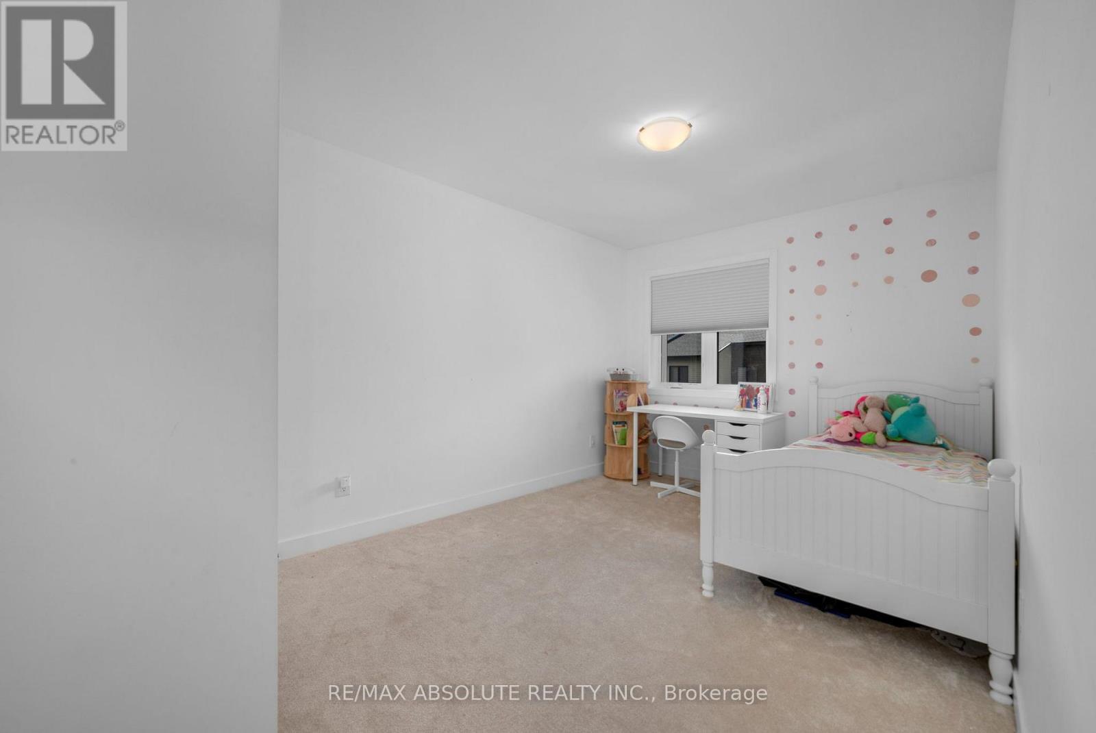 826 CHIPPING CIRCLE - 31