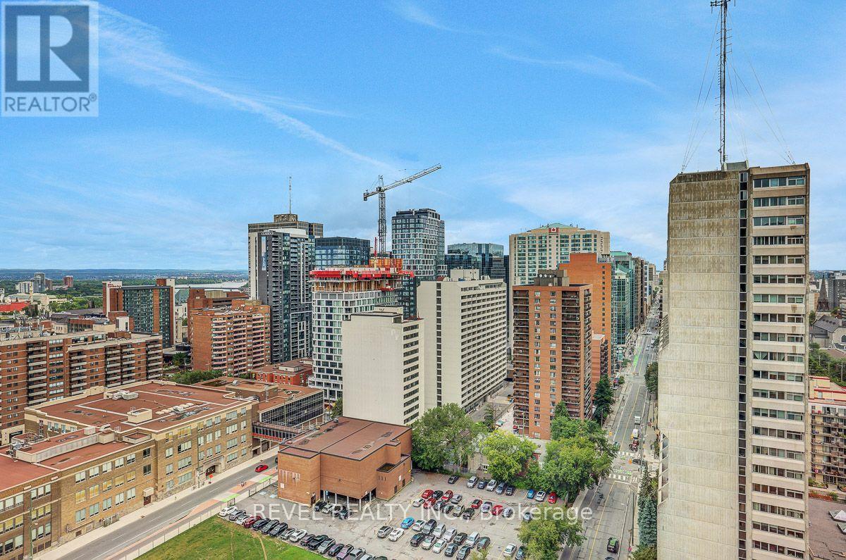 4 Bed, 3 Bath House for Sale in Ottawa – 2003 – 556 LAURIER AVENUE W, Ottawa – MLS# X13759174 - Image 17