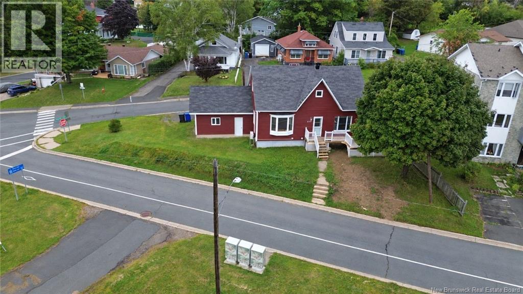 470 Riverside Drive - Image 39