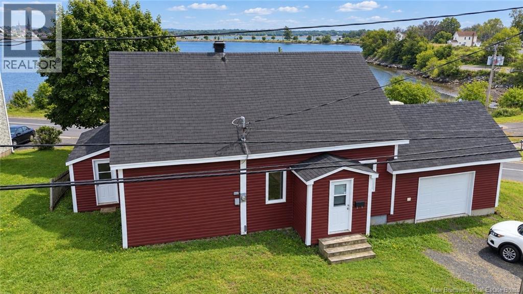 470 Riverside Drive - Image 40